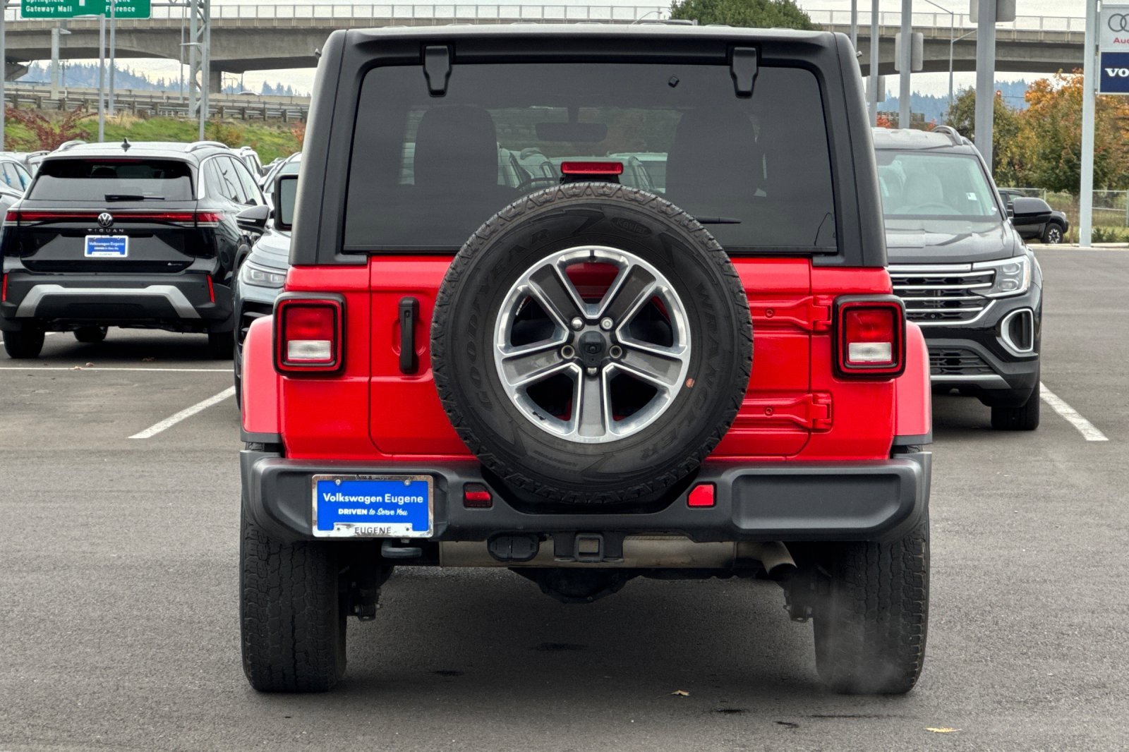Used 2022 Jeep Wrangler Unlimited Sahara image 4