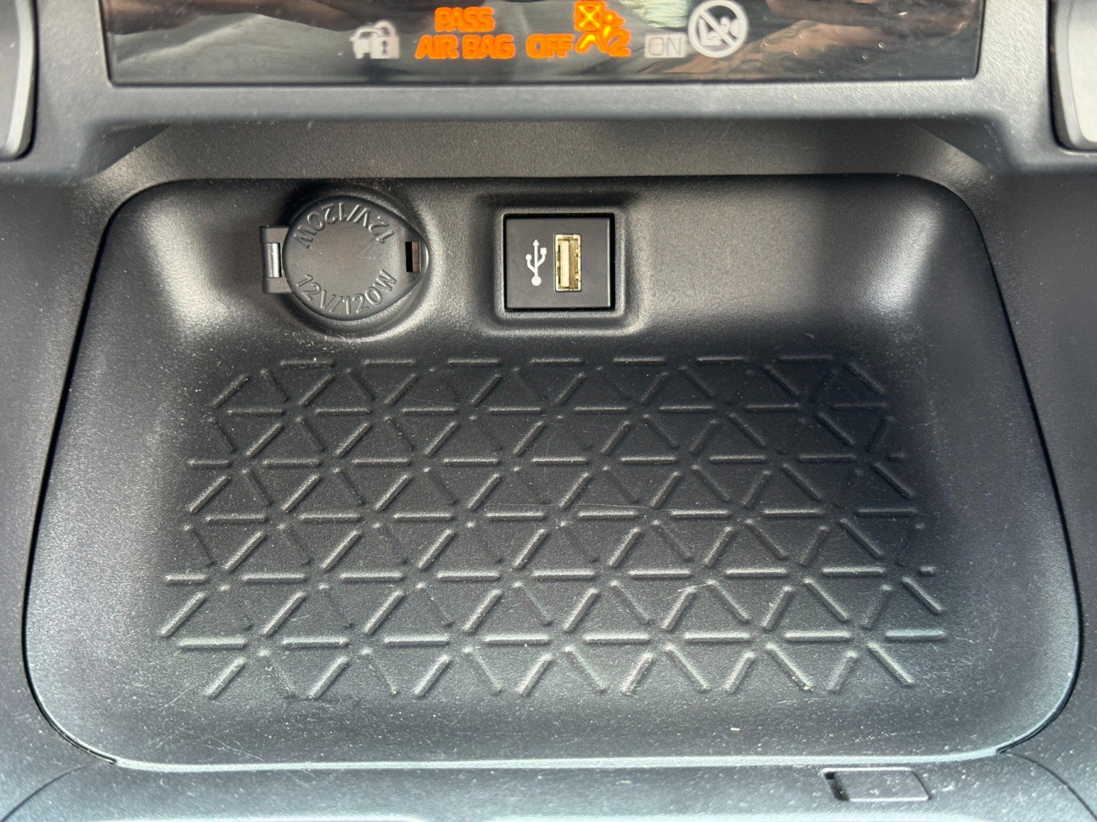 Used 2024 Toyota RAV4 XLE image 26