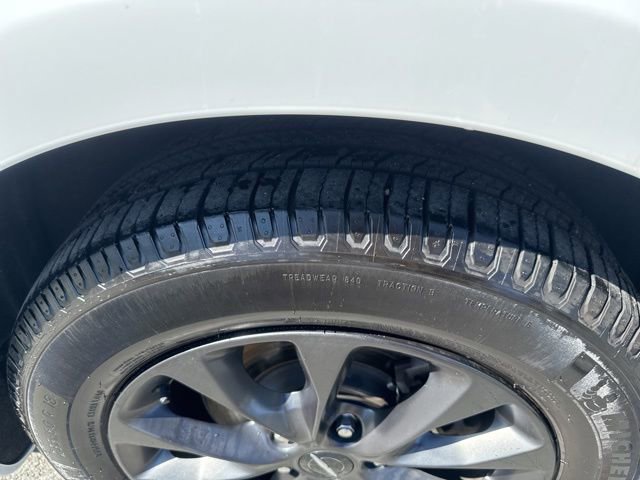 Used 2021 Chrysler Pacifica Touring-L w/ Premium & Safety Sphere Group image 11