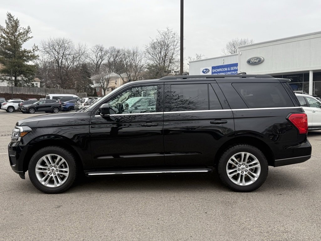 Used 2022 Ford Expedition XLT image 9