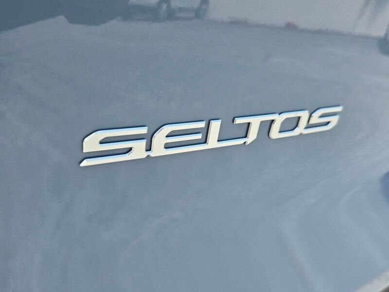 New 2027 Kia Seltos S FWD image 5