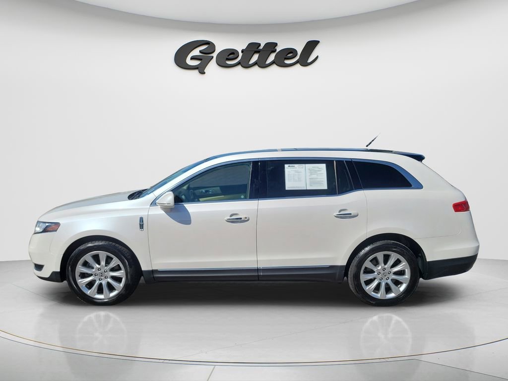 Used 2017 Lincoln MKT FWD image 7