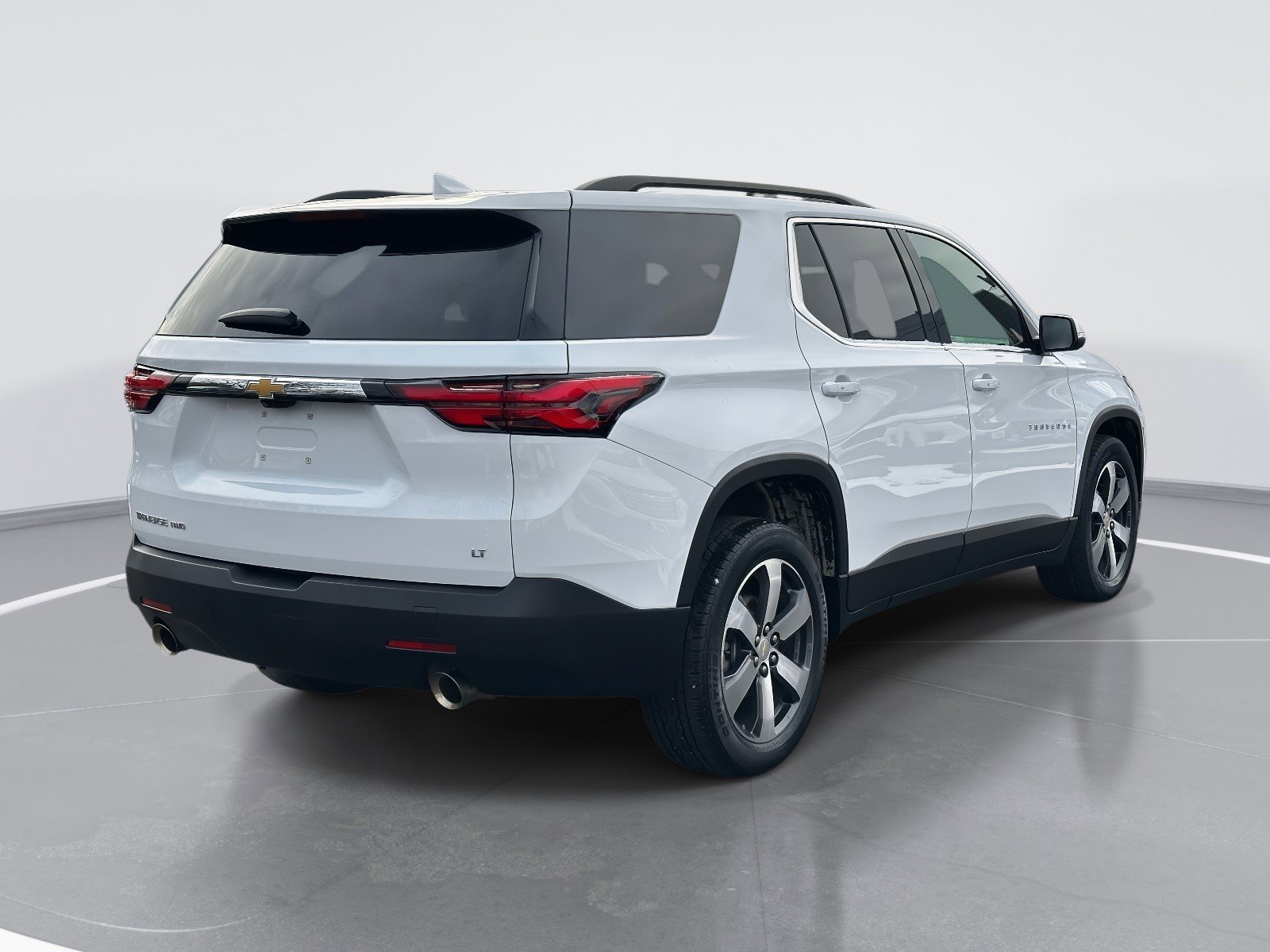 Certified 2023 Chevrolet Traverse LT w/ LT Premium Package AWD/4WD image 5