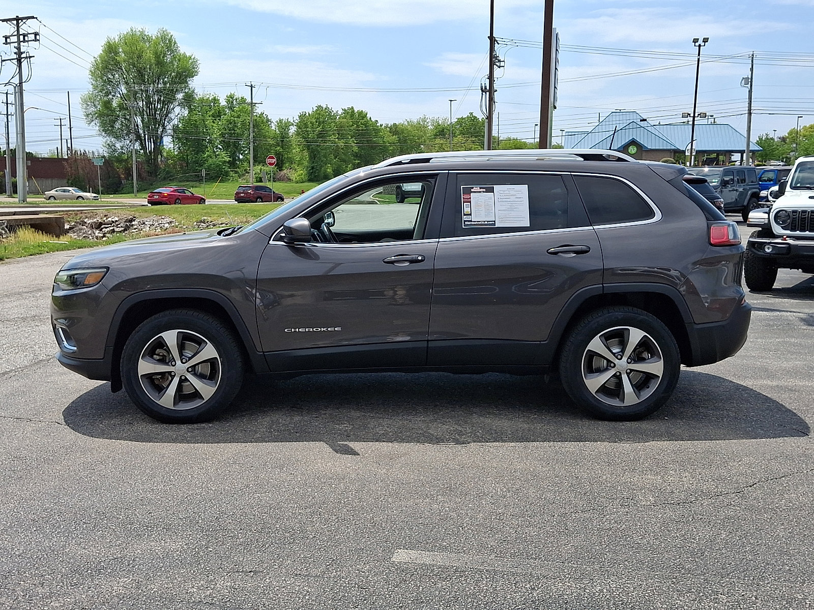 Certified 2021 Jeep Cherokee Limited AWD/4WD image 7