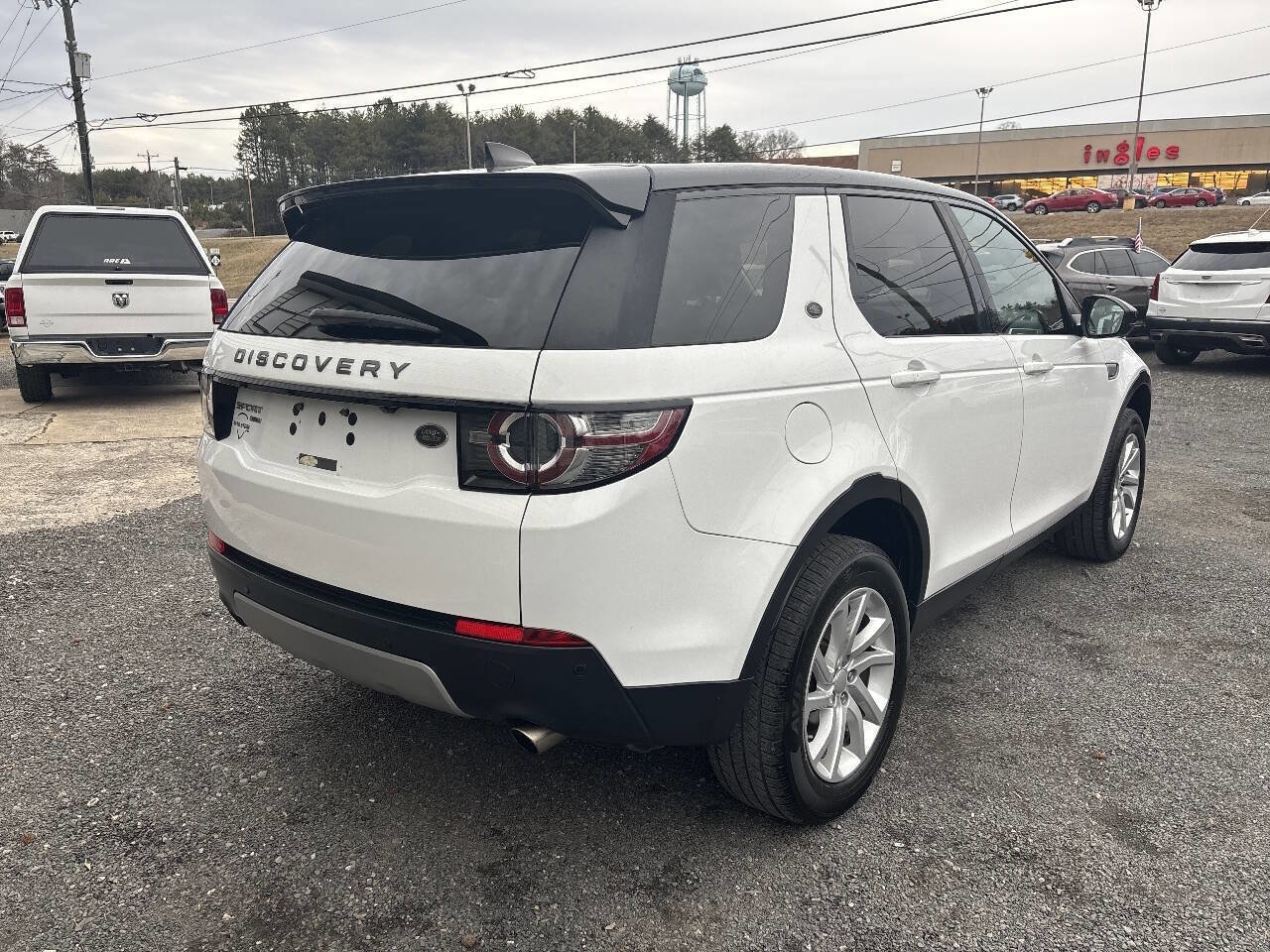 Used 2017 Land Rover Discovery Sport HSE image 7