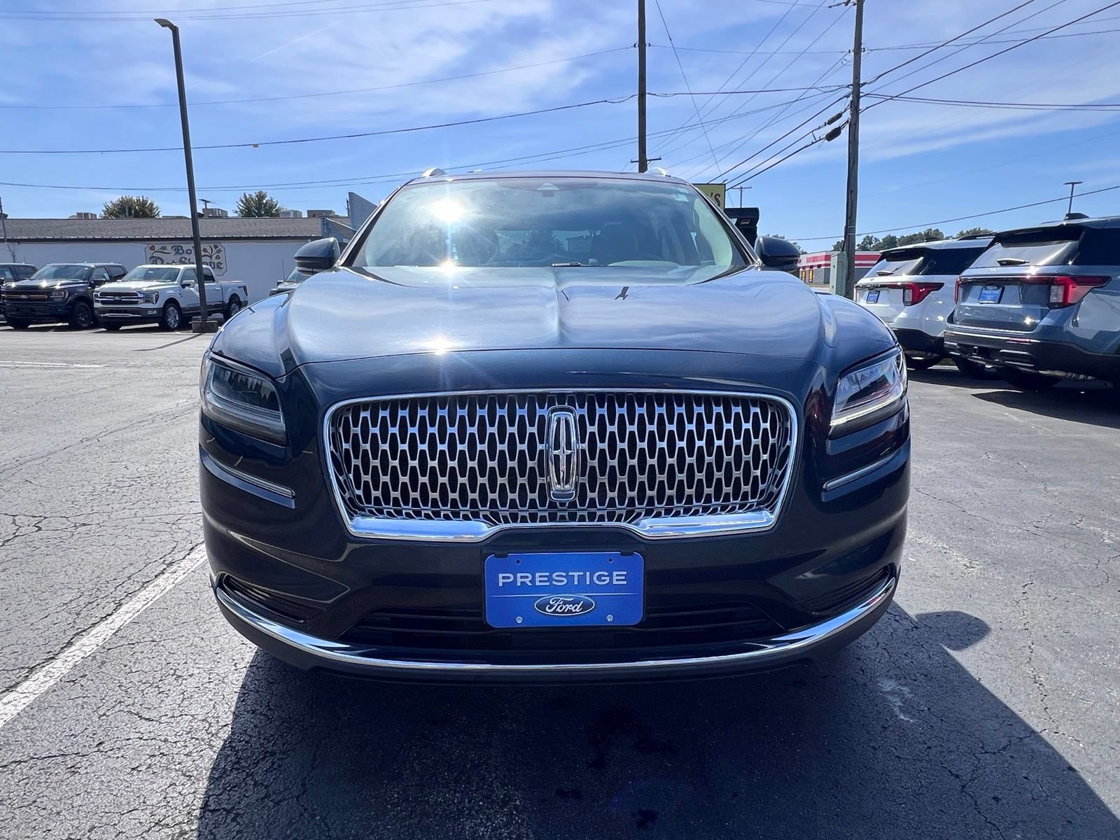 Used 2023 Lincoln Nautilus Reserve AWD/4WD image 4
