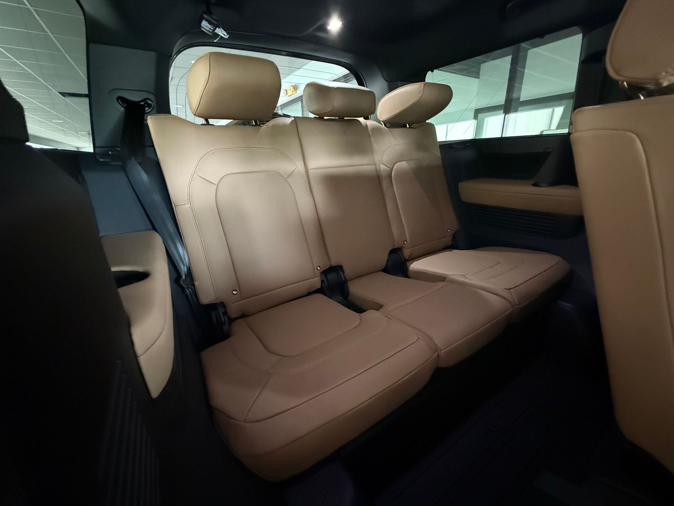 New 2026 Land Rover Defender 130 S AWD/4WD image 23