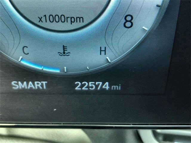 Used 2025 Hyundai Elantra SEL image 15