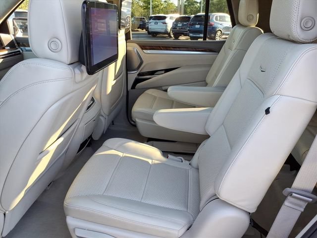 Certified 2025 Cadillac Escalade Sport Platinum AWD/4WD image 7