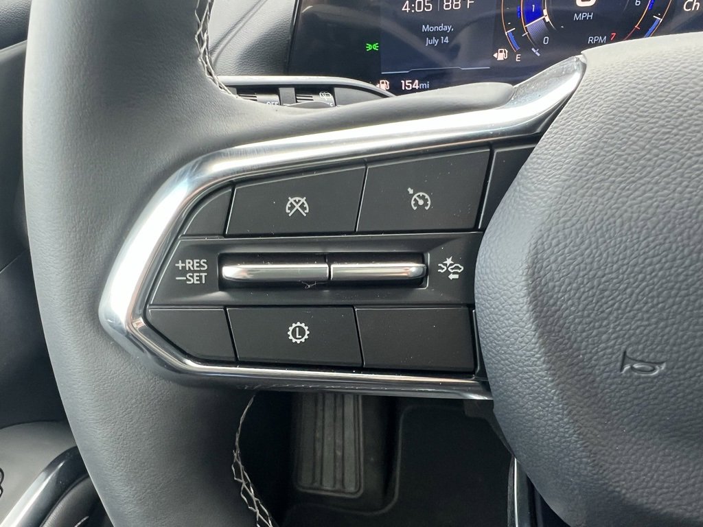 New 2025 Chevrolet Traverse LT image 16