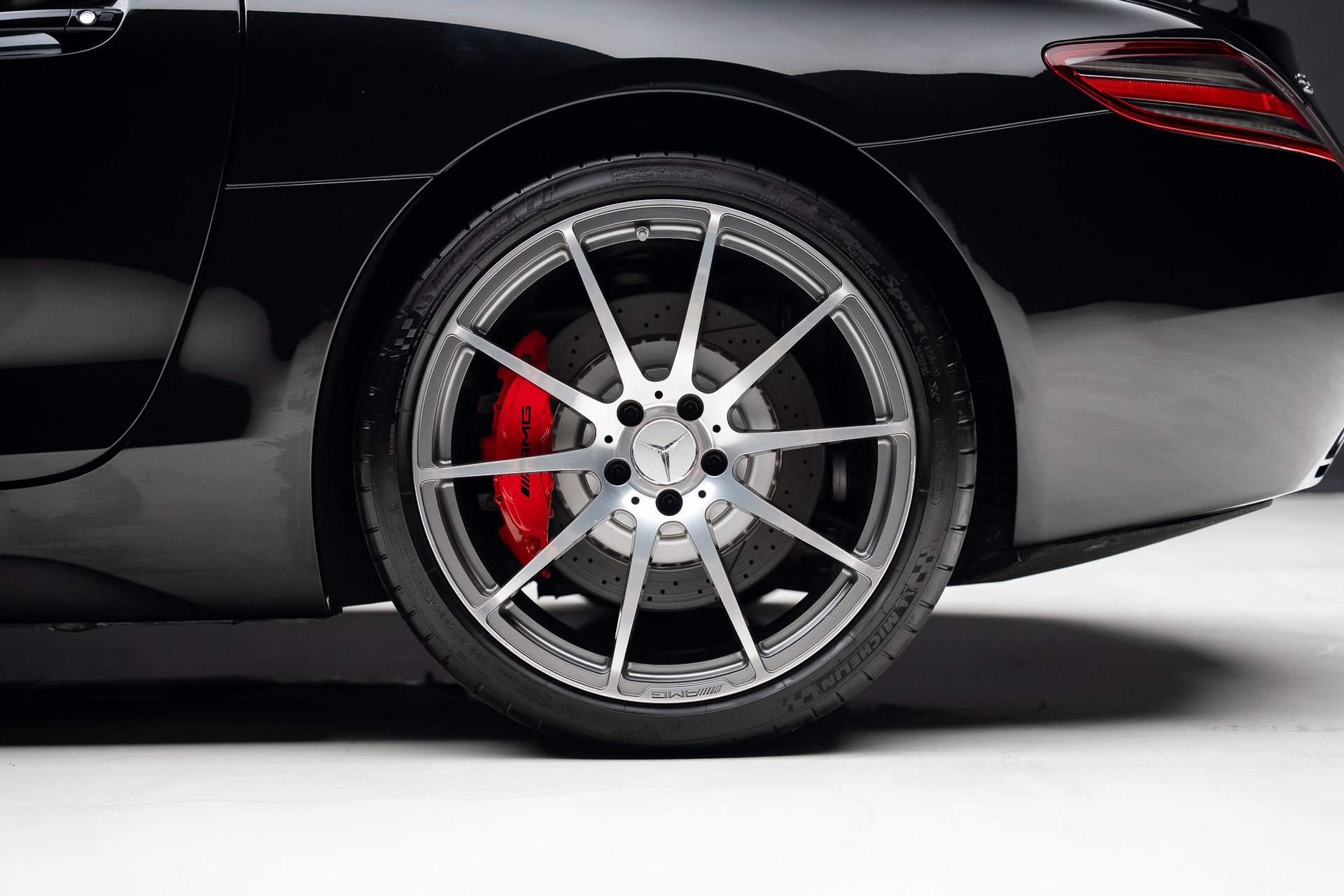 Used 2012 Mercedes-Benz SLS AMG Roadster image 24