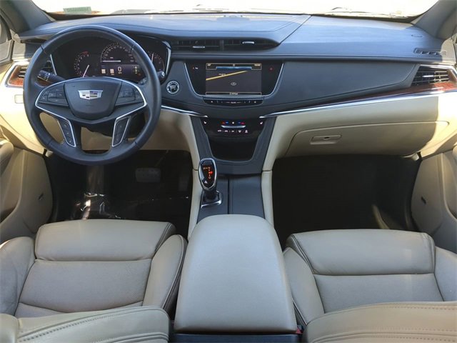 Used 2017 Cadillac XT5 Luxury w/ Driver Awareness Package image 15