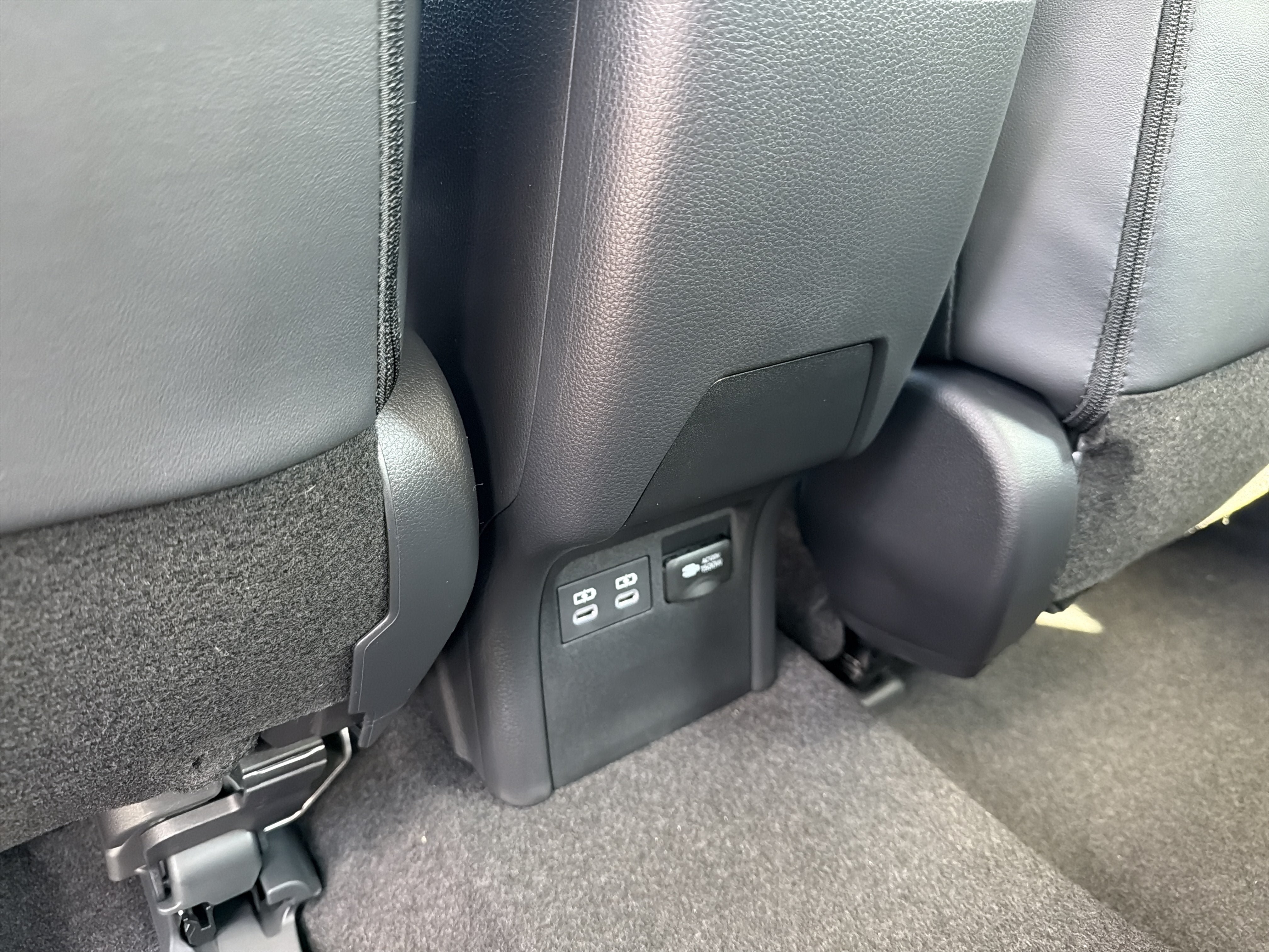 New 2026 Toyota Prius Plug-In Hybrid FWD image 13