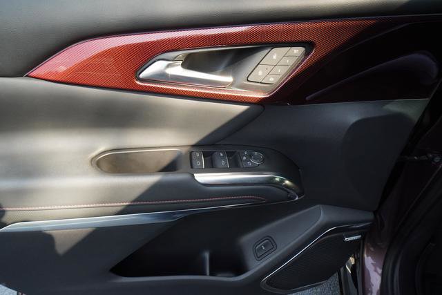 Used 2024 Chevrolet Traverse RS image 12