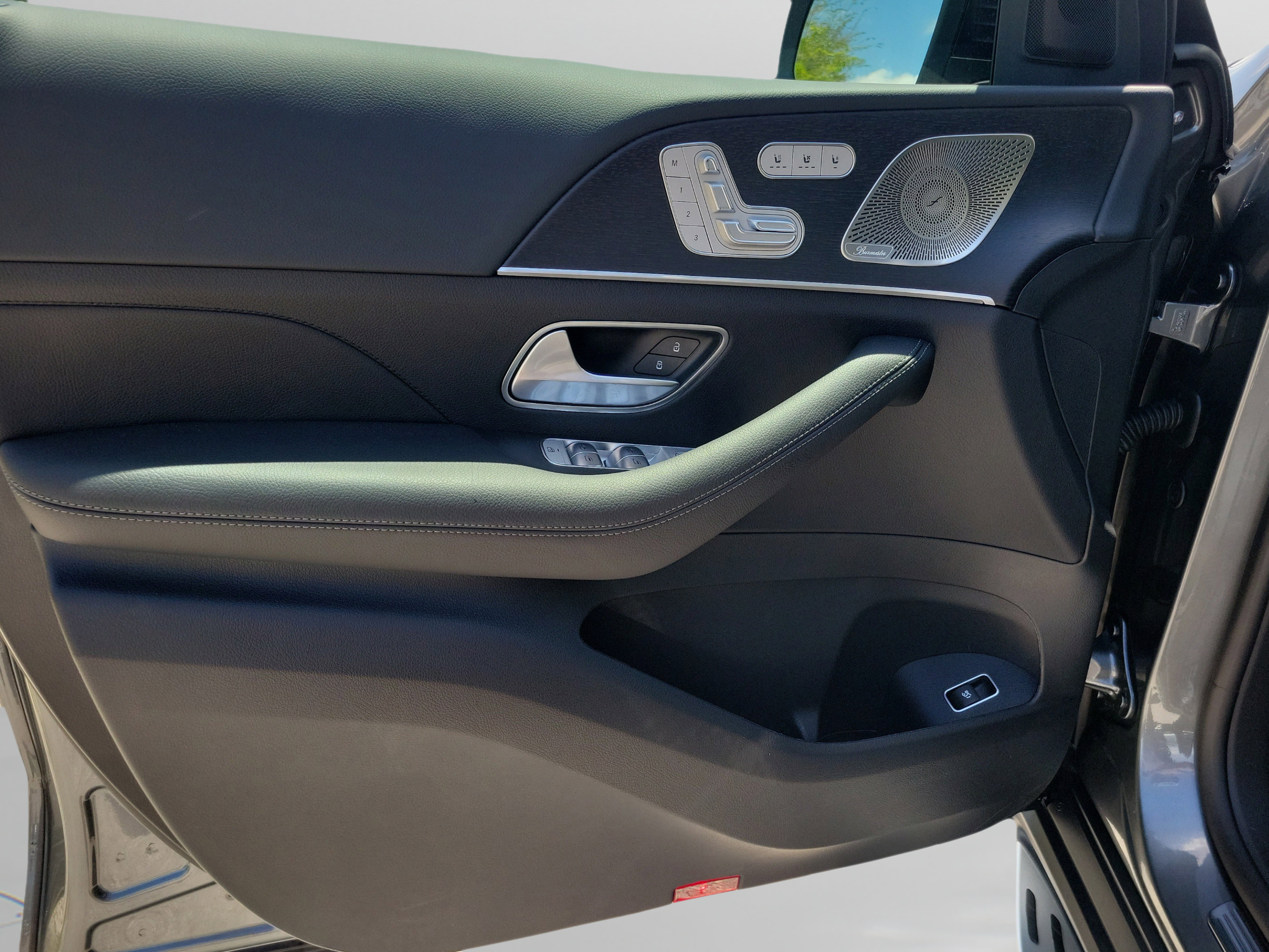 New 2026 Mercedes-Benz GLS 450 4MATIC image 16