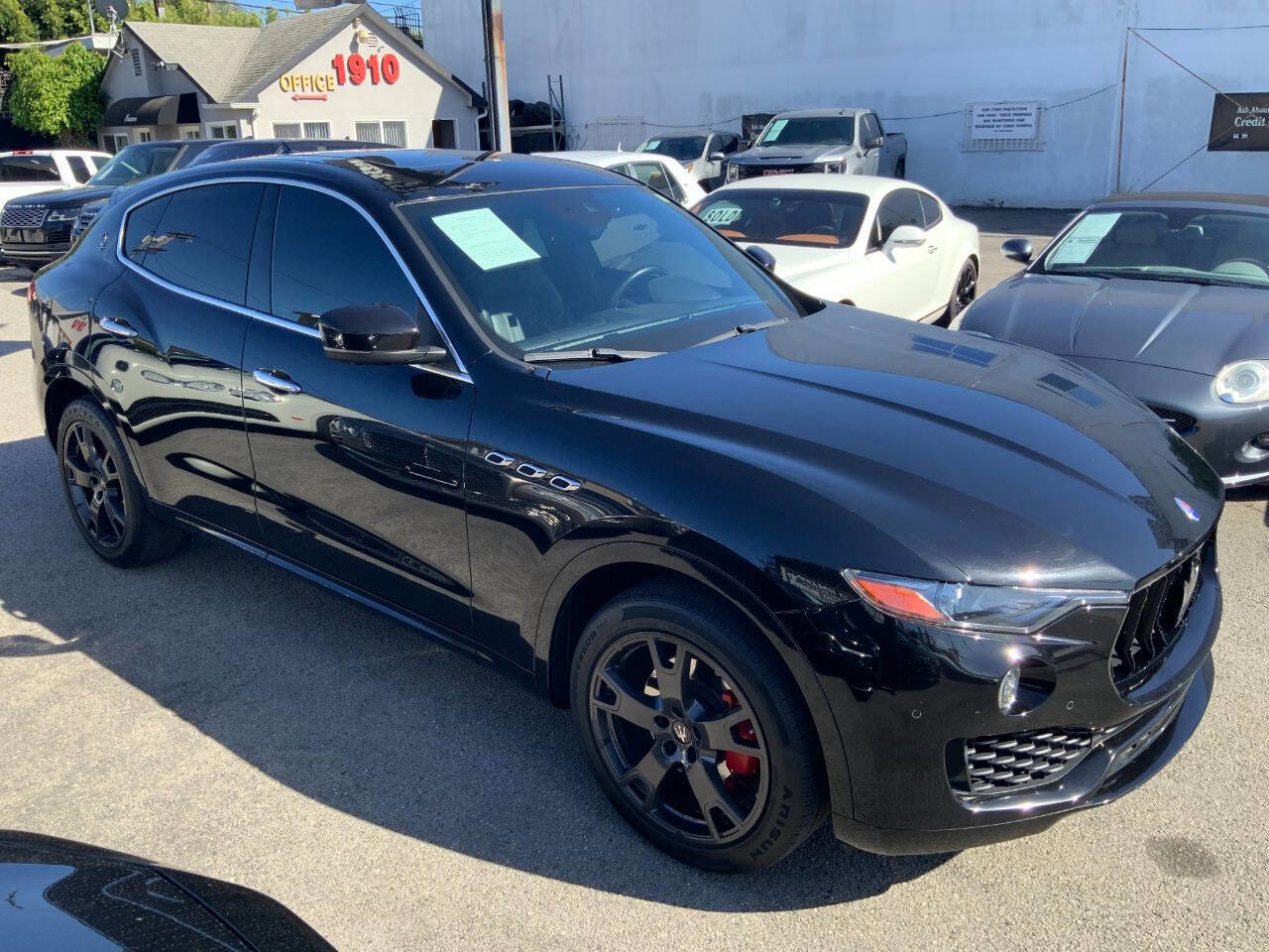 Used 2019 Maserati Levante AWD/4WD image 11