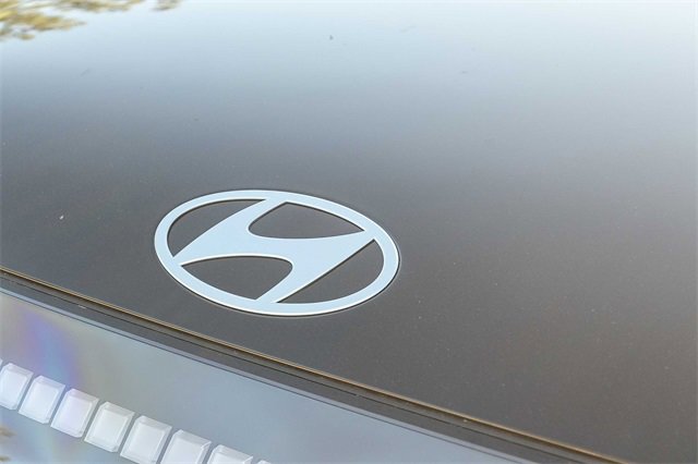 New 2026 Hyundai Ioniq 9 SEL image 13