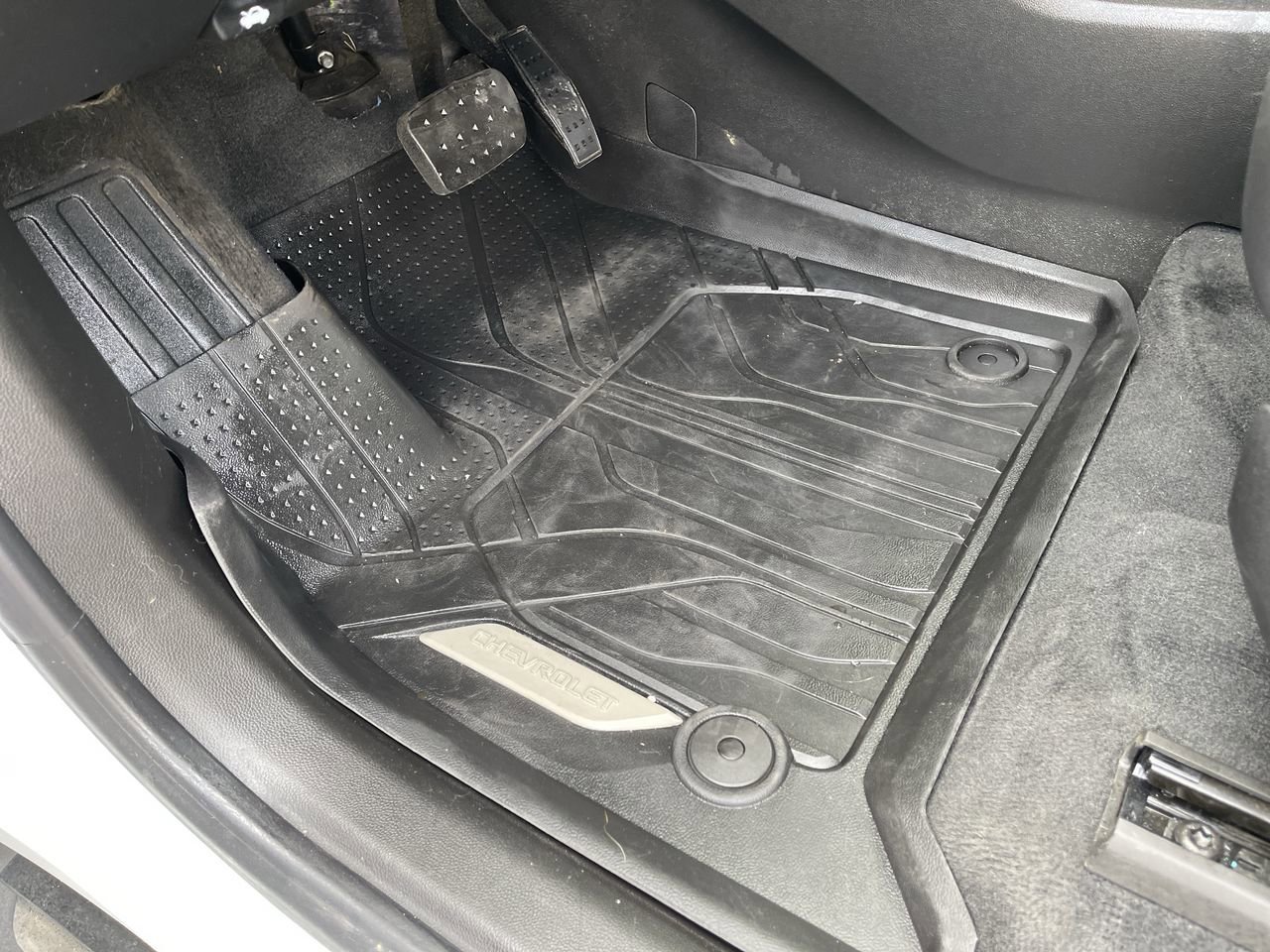 Used 2023 Chevrolet Traverse RS w/ LPO, Floor Liner Package image 35