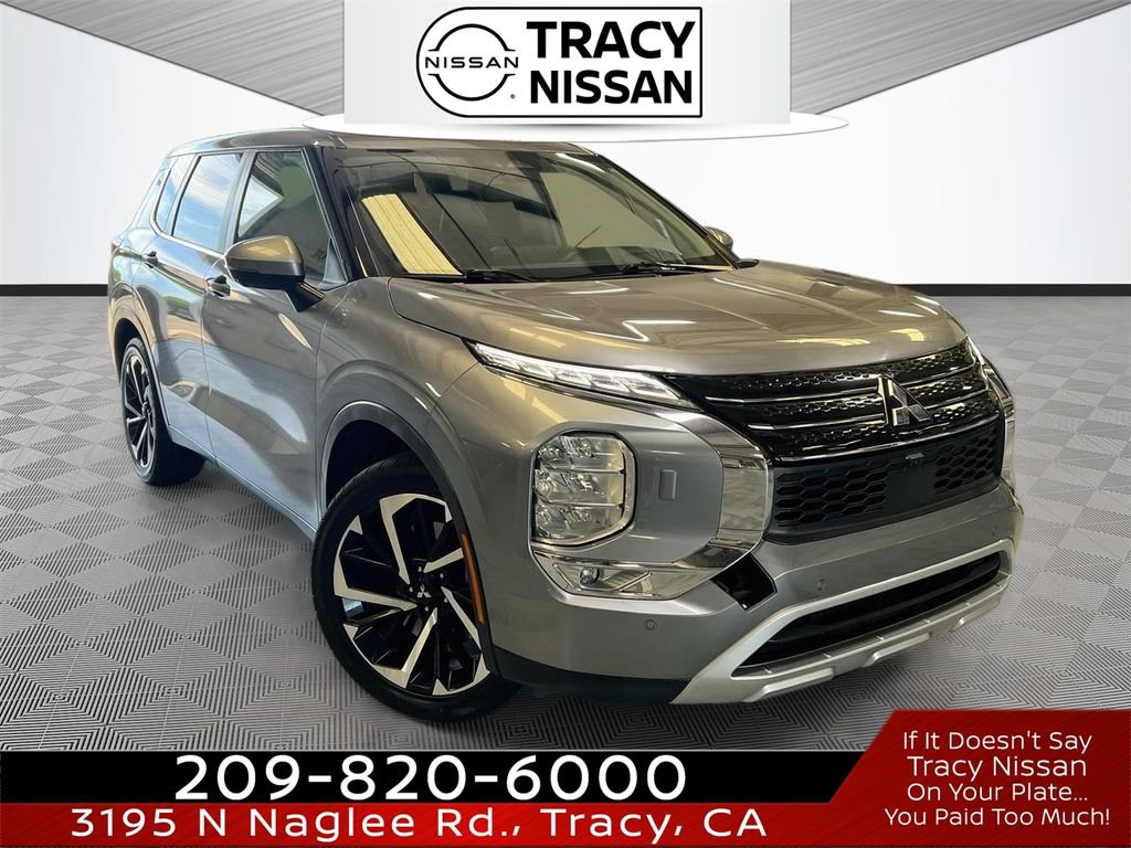 Used 2024 Mitsubishi Outlander SE AWD/4WD image 1