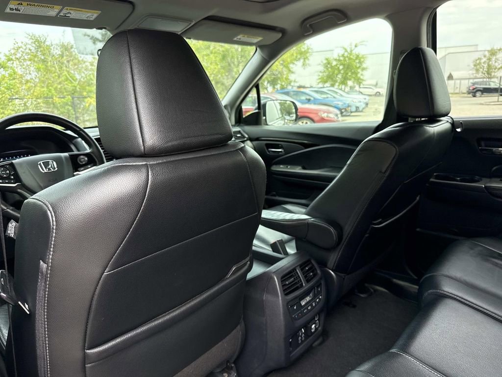 Used 2019 Honda Pilot Touring image 14