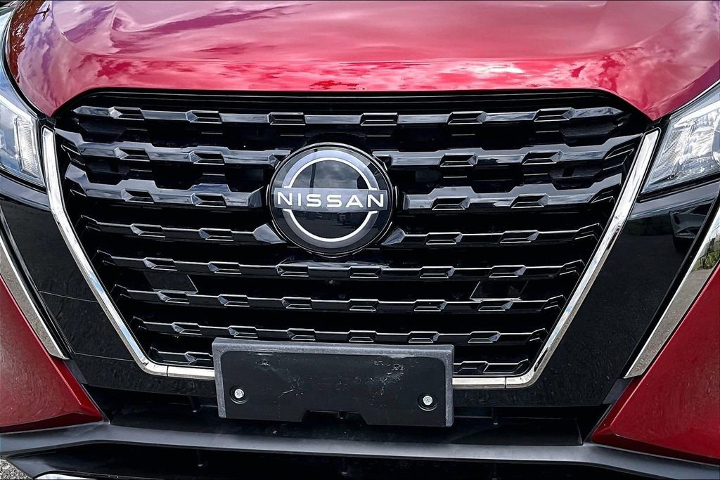Used 2024 Nissan Kicks SR w/ SR Premium Package FWD image 38