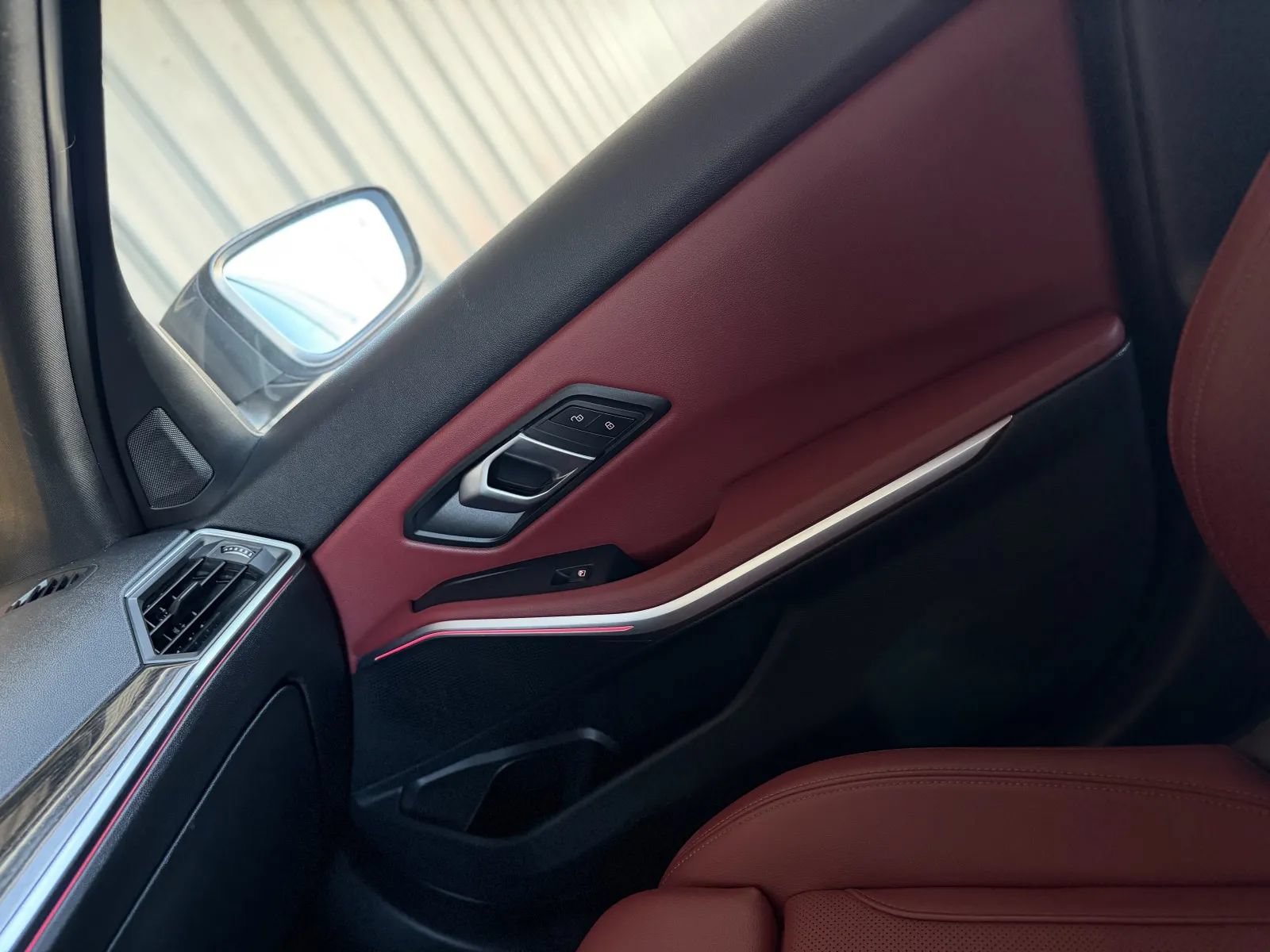 Used 2024 BMW 330e w/ Convenience Package RWD image 41