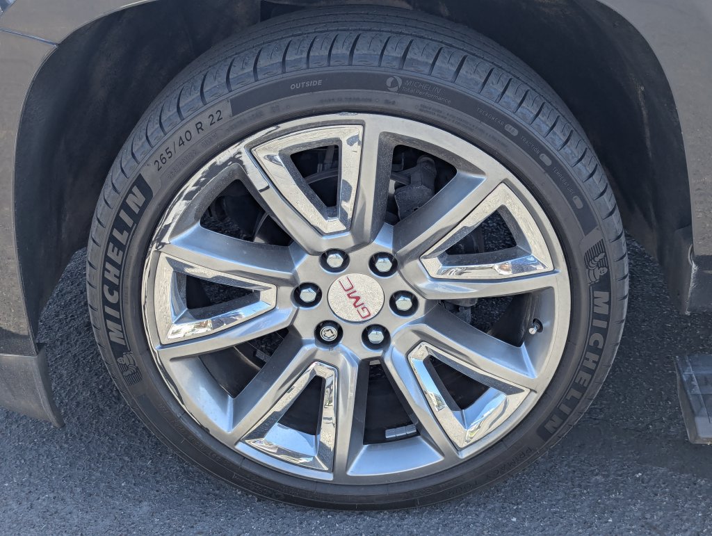 Used 2020 GMC Yukon Denali w/ Denali Ultimate Package AWD/4WD image 13