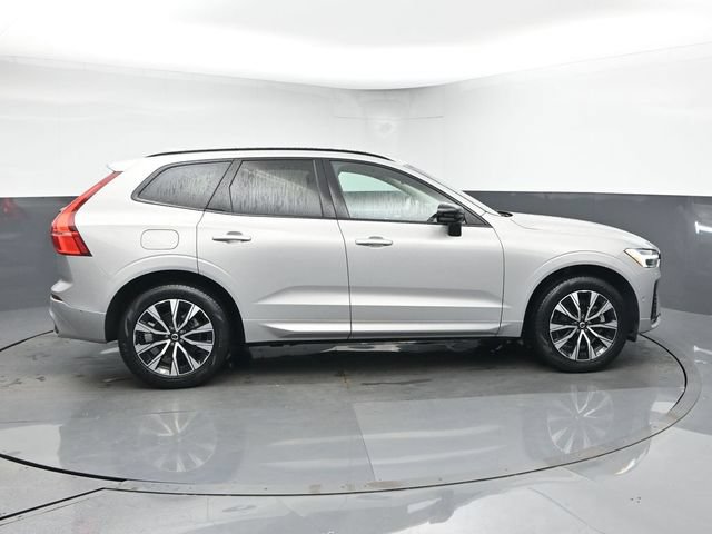 Used 2024 Volvo XC60 B5 Plus w/ Protection Package Premier AWD/4WD image 9