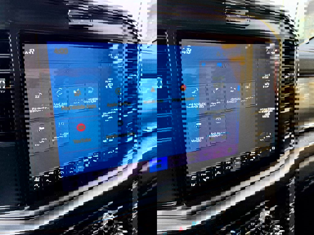 New 2026 Ford F250 Lariat w/ Black Appearance Package image 28