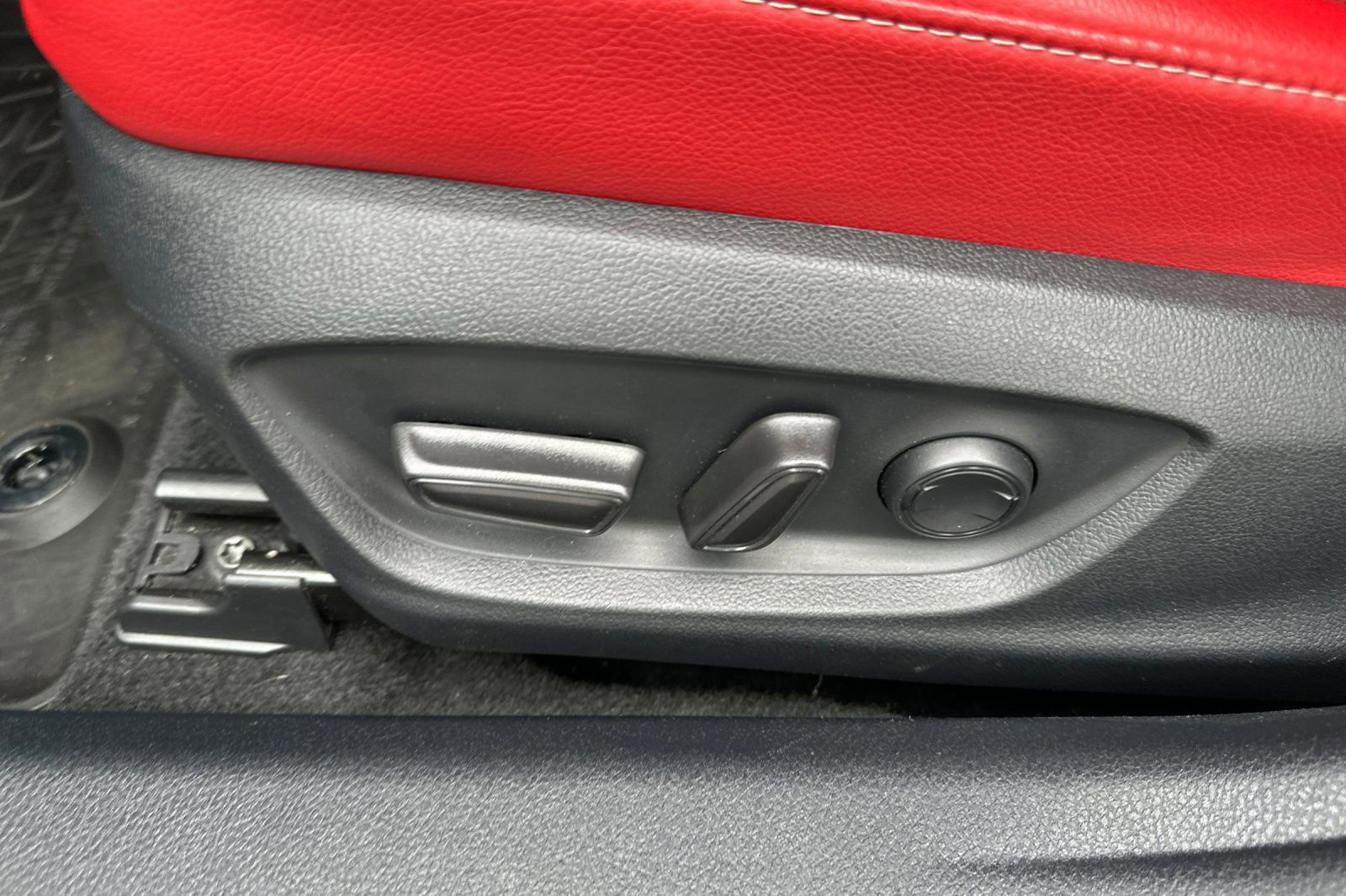 Used 2023 Toyota Camry XSE w/ Navigation Package FWD image 12