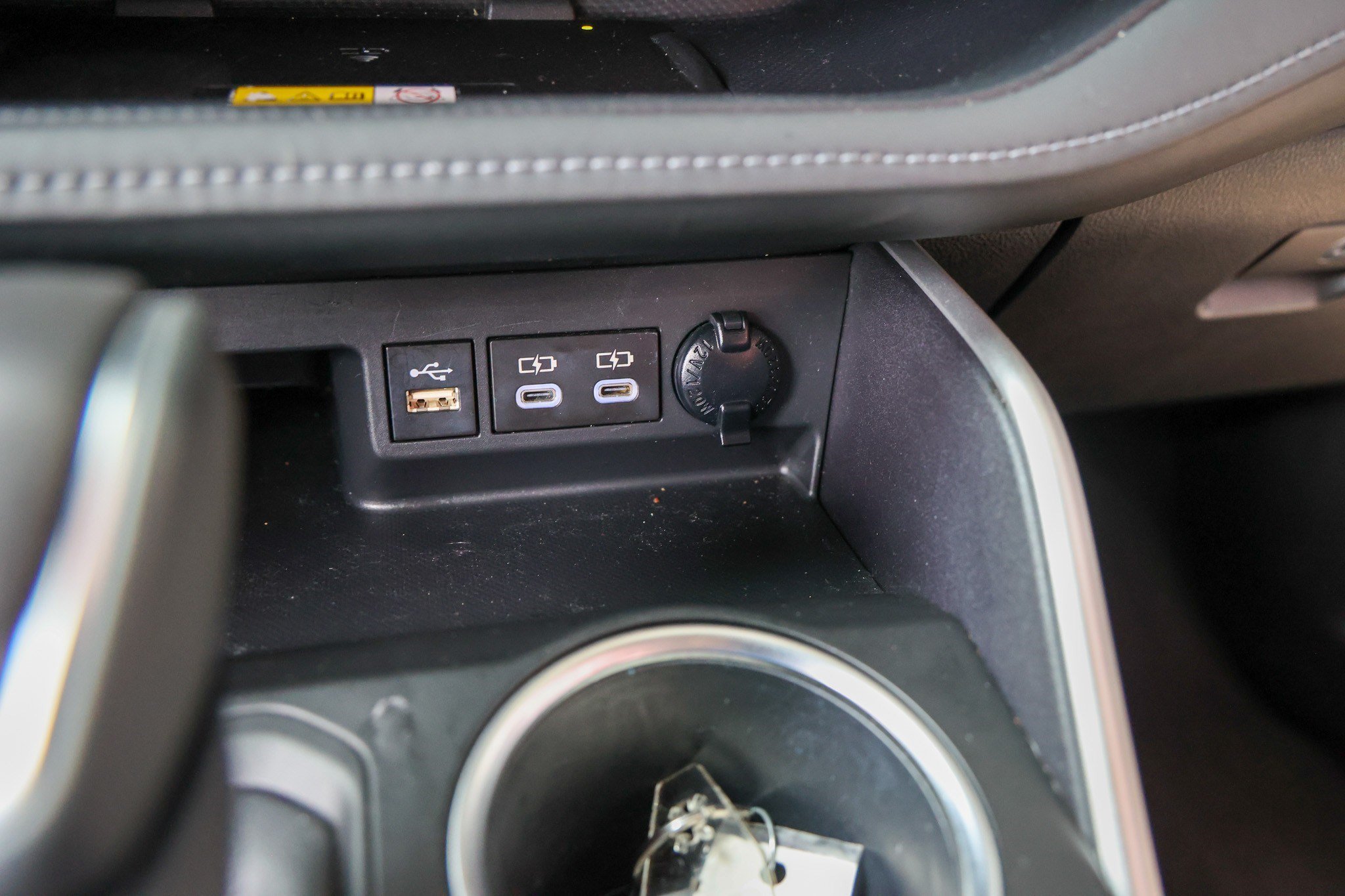 Used 2023 Toyota Highlander XLE FWD image 24