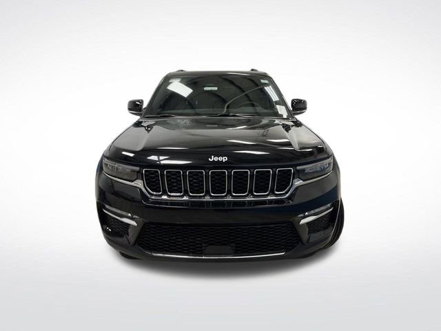 New 2025 Jeep Grand Cherokee Limited w/ Trailer Tow Package image 12