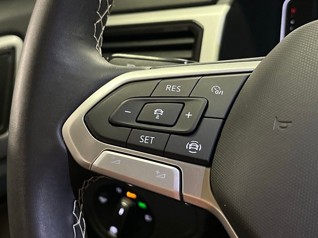 Certified 2023 Volkswagen Atlas SE w/ Panoramic Sunroof Package AWD/4WD image 28