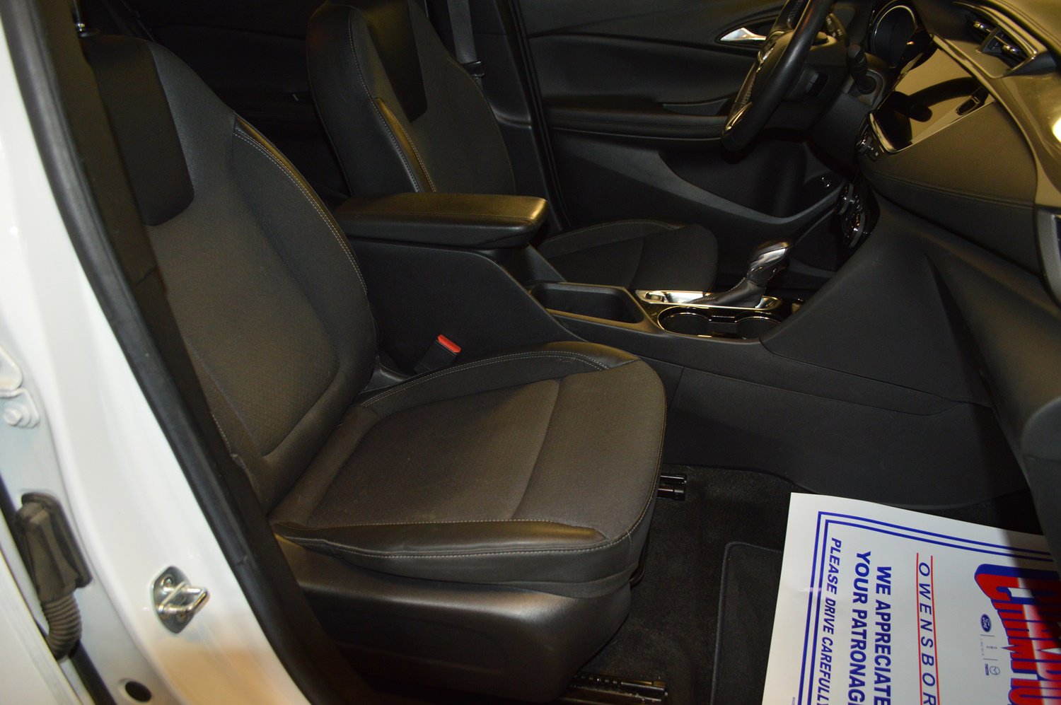 Used 2022 Buick Encore GX Select image 11