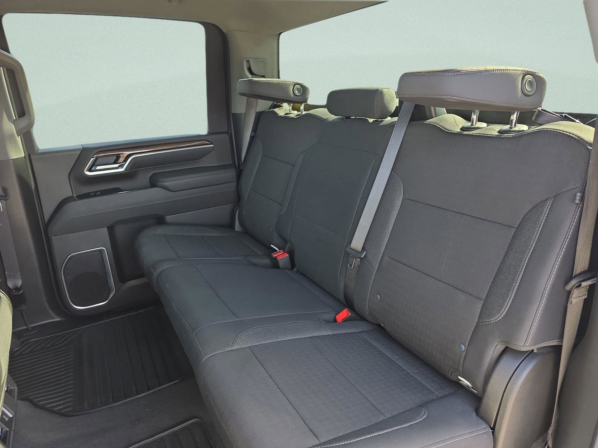 Used 2025 Chevrolet Silverado 2500 LT w/ Convenience Package AWD/4WD image 16