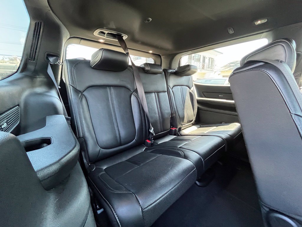 Used 2024 Jeep Wagoneer Series II w/ Flexible Seating Group RWD image 14