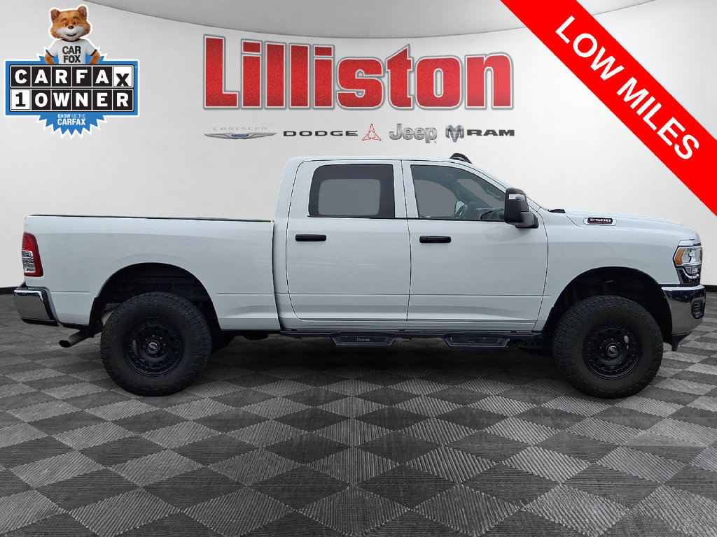 Used 2024 RAM 2500 Tradesman w/ Chrome Appearance Group AWD/4WD image 7