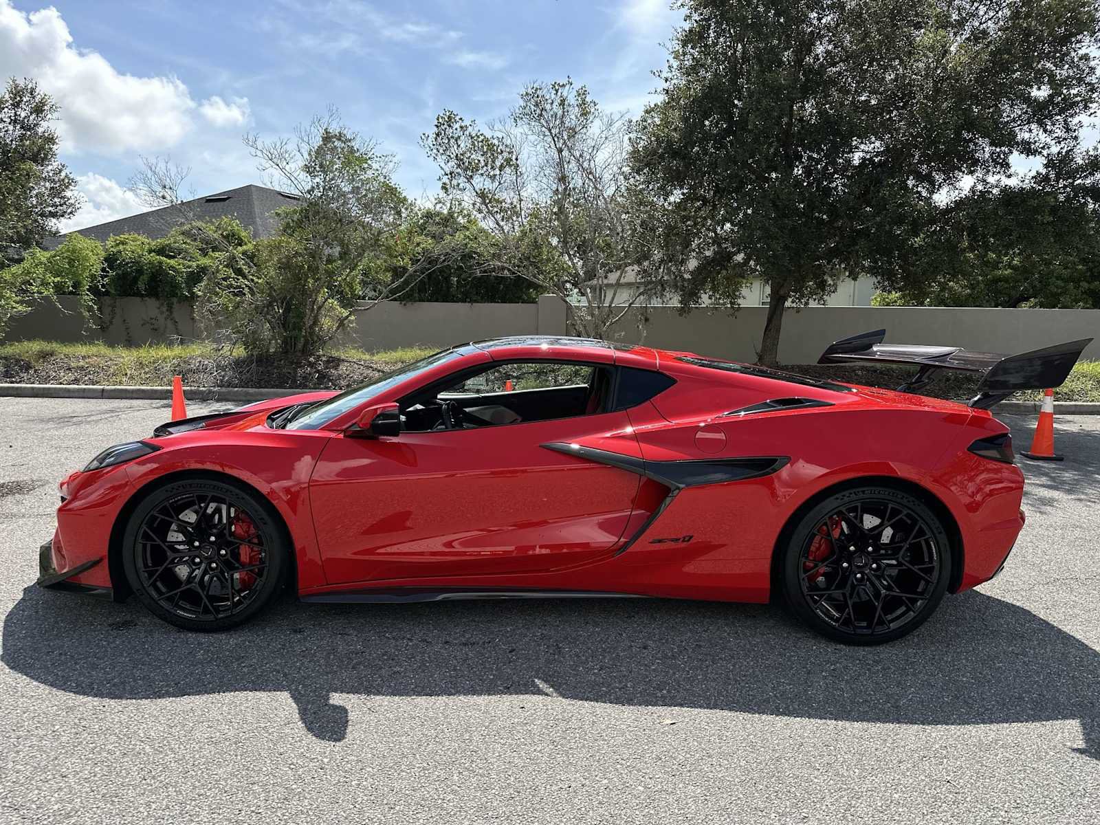 Used 2025 Chevrolet Corvette ZR1 w/ ZR1 Carbon Fiber Aero Package RWD image 3