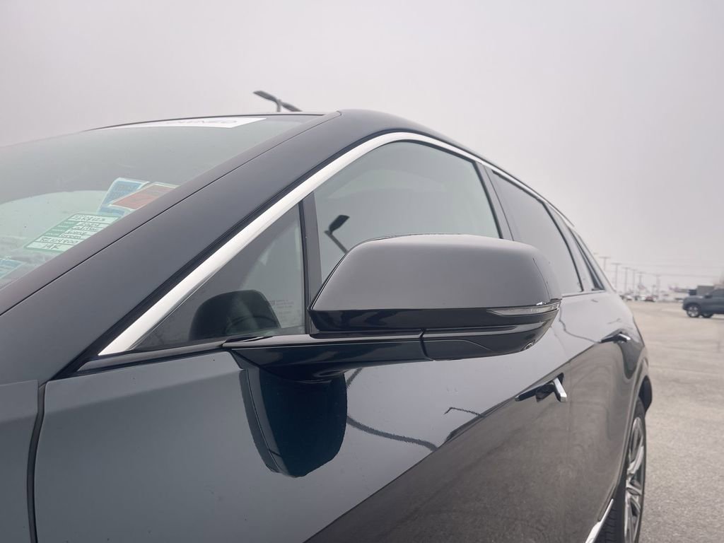 Certified 2024 Cadillac Lyriq Luxury image 11
