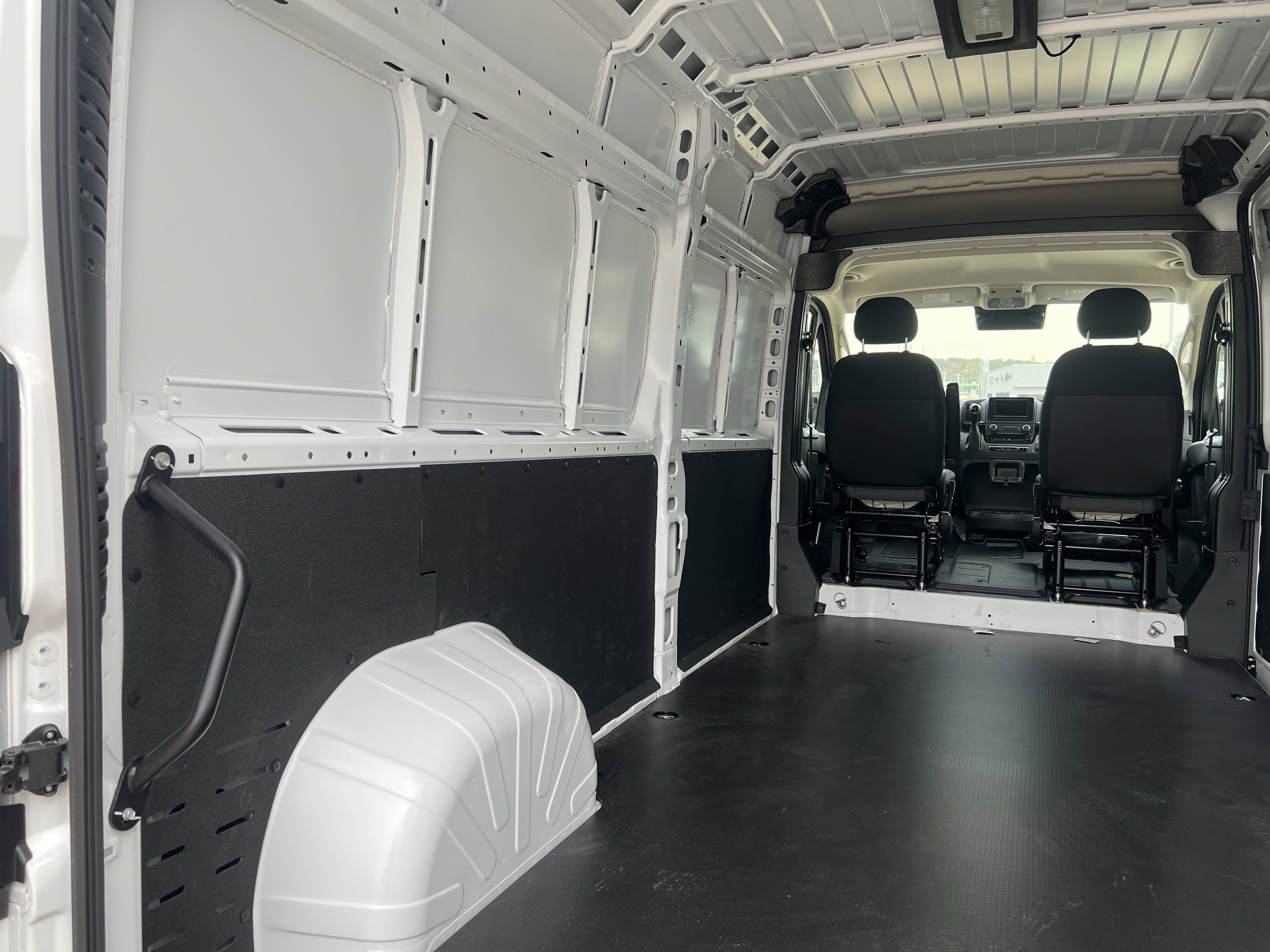 New 2026 RAM ProMaster 2500 w/ Convenience Group image 6