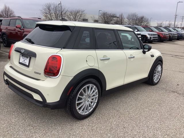 Used 2023 MINI Cooper 4-Door Hardtop image 5