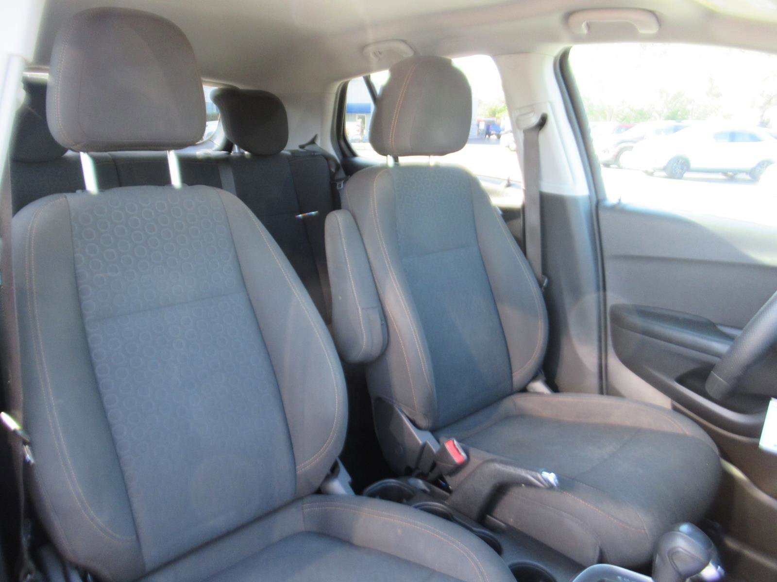 Used 2022 Chevrolet Trax LS w/ Tint and Cruise Package image 9