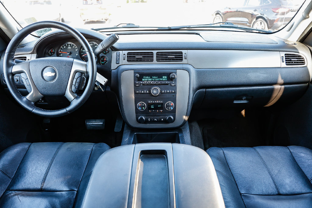 Used 2009 Chevrolet Avalanche LT w/ Suspension Package, Off-Road AWD/4WD image 17