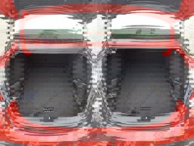 Certified 2024 Hyundai Elantra SEL w/ Convenience Package image 29