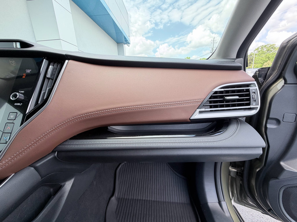 Used 2024 Subaru Outback Touring XT image 21