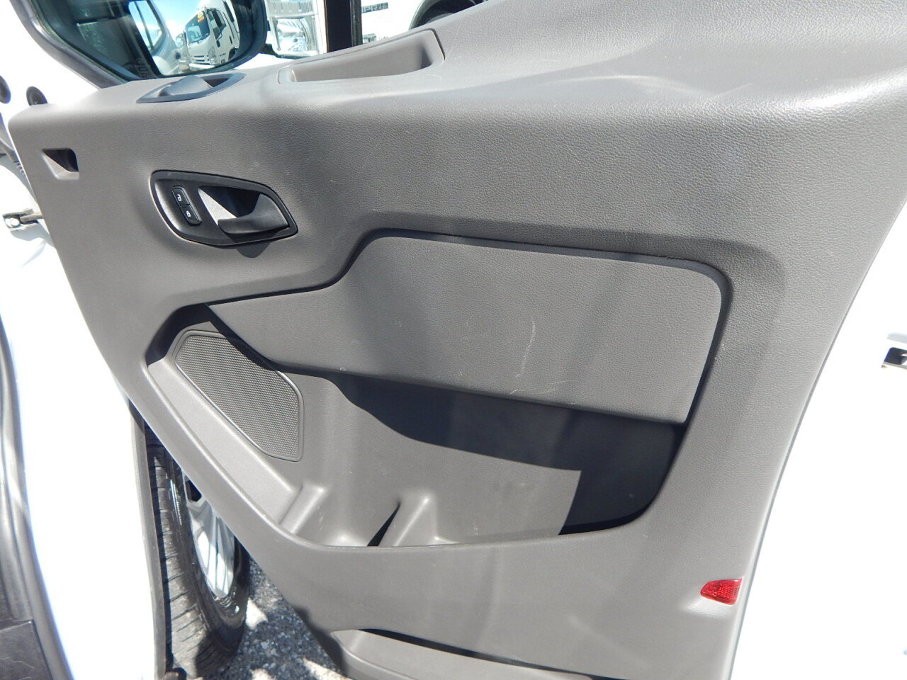 Used 2023 Ford Transit 350 XLT RWD image 22