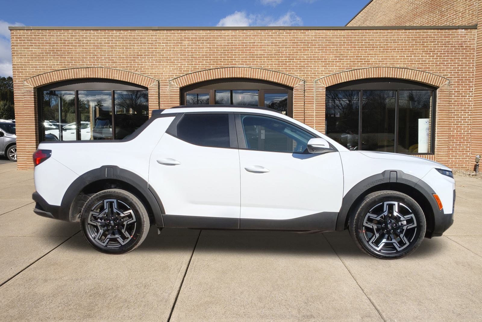 New 2026 Hyundai Santa Cruz Limited image 2