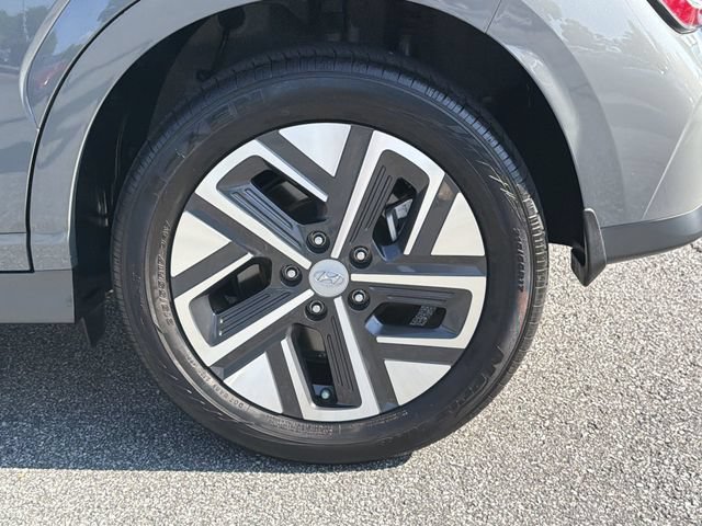 Used 2023 Hyundai Kona SE FWD image 19