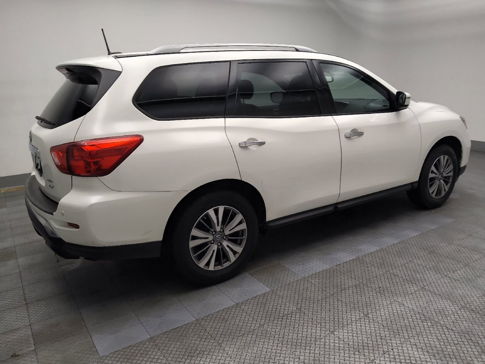 Used 2018 Nissan Pathfinder SV AWD/4WD image 10