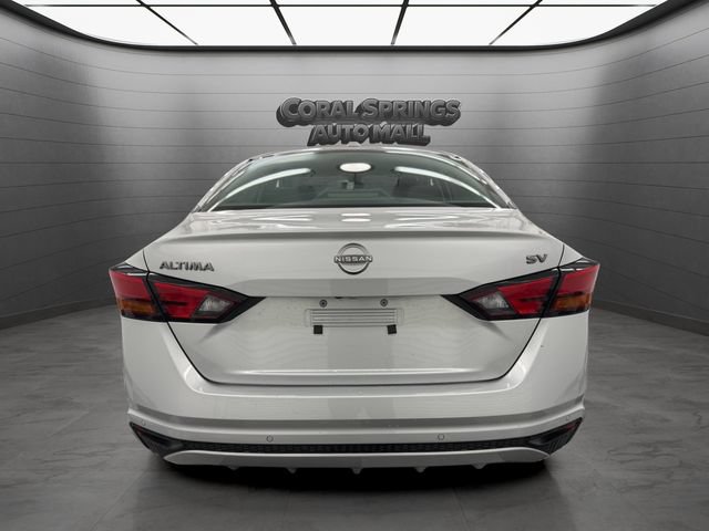 Used 2024 Nissan Altima 2.5 SV FWD image 4